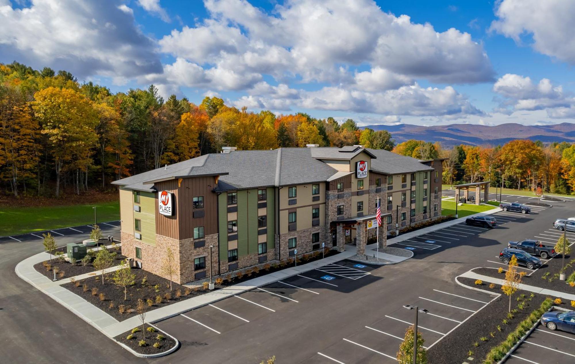 My Place Hotel-Randolph, Vt Eksteriør billede